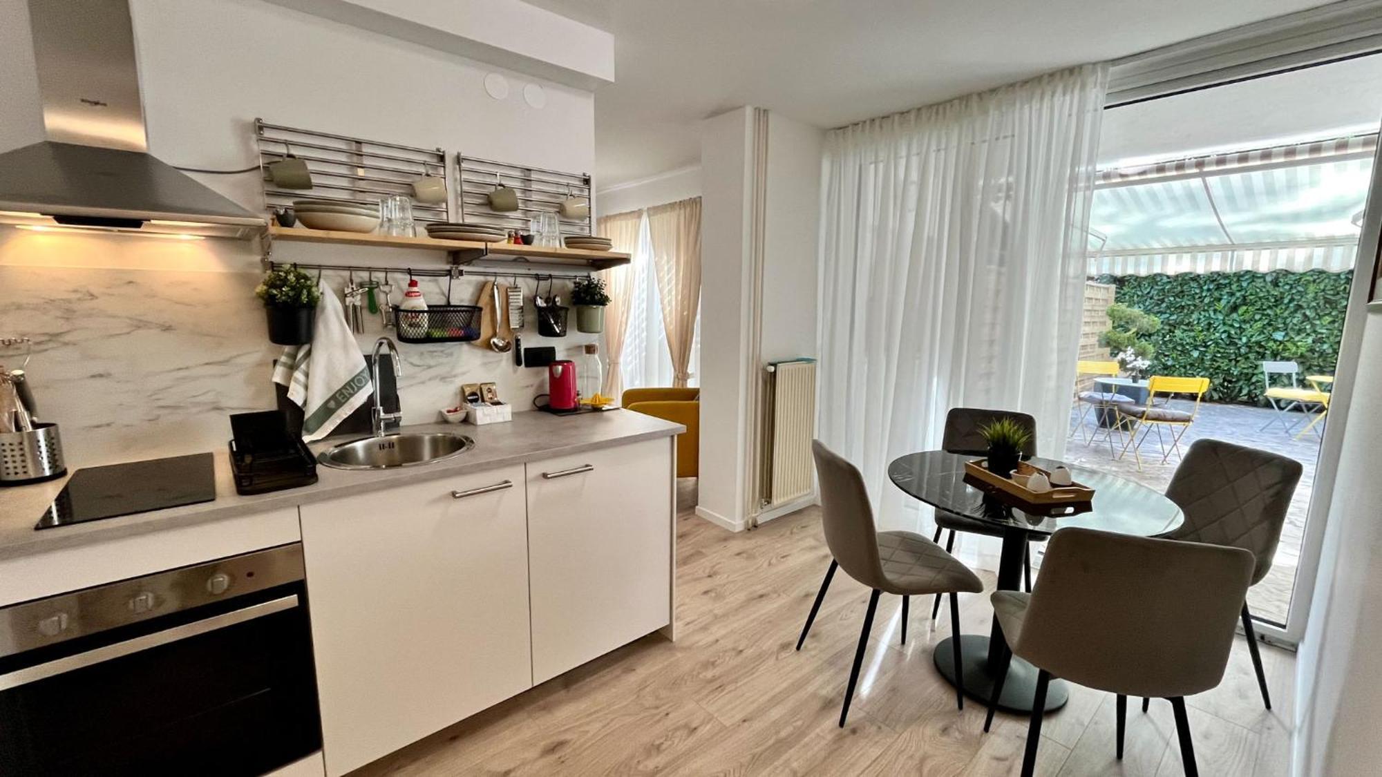 Apartment Mali Raj