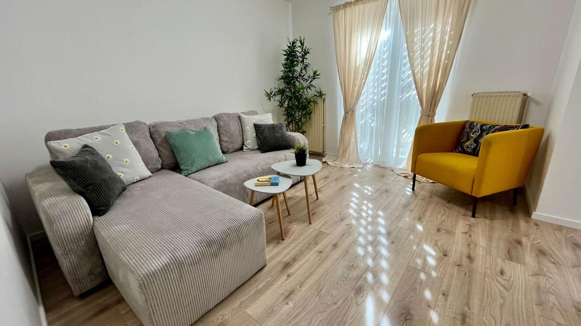 Mali Raj Apartment *