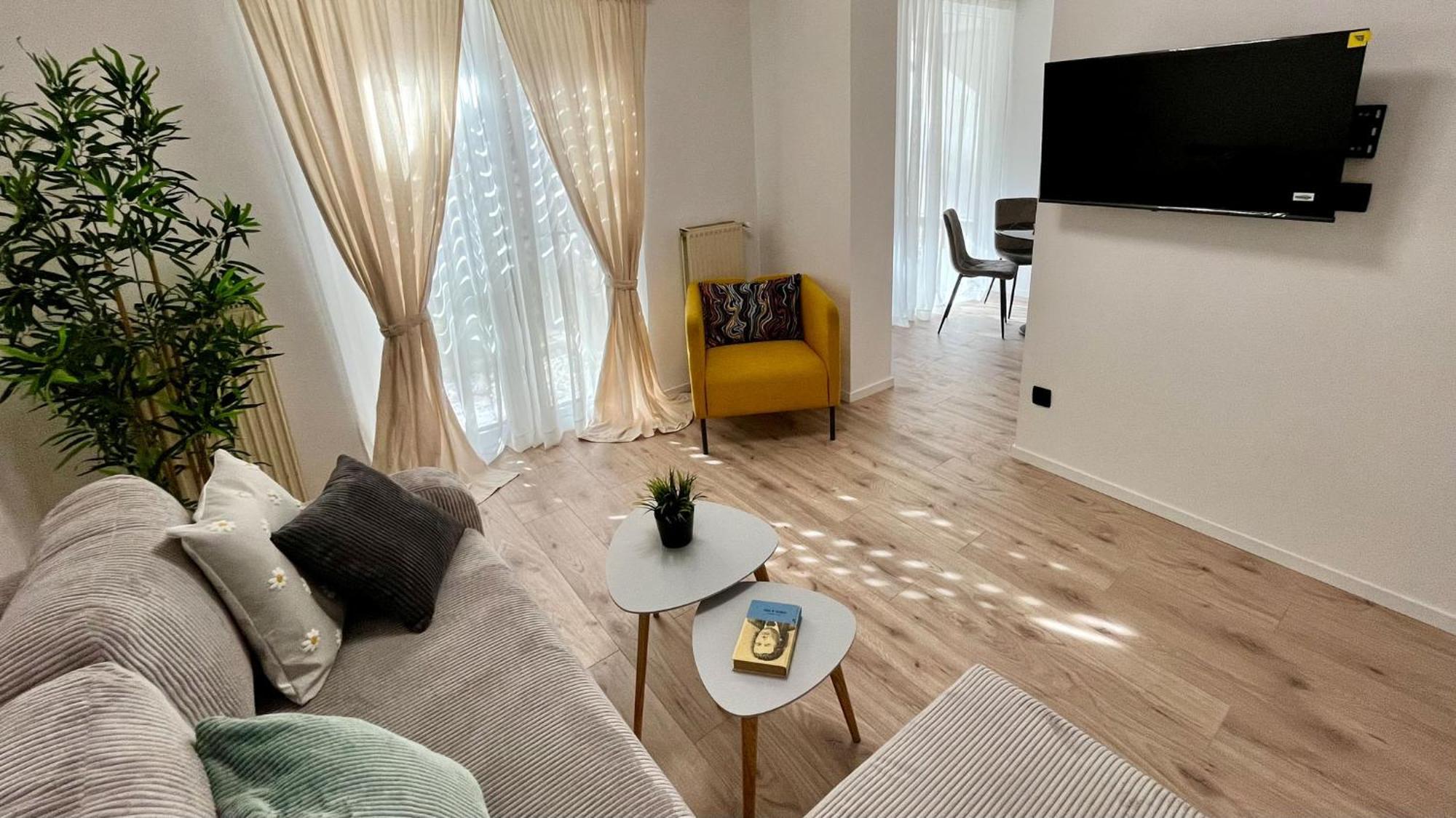 Apartment Mali Raj