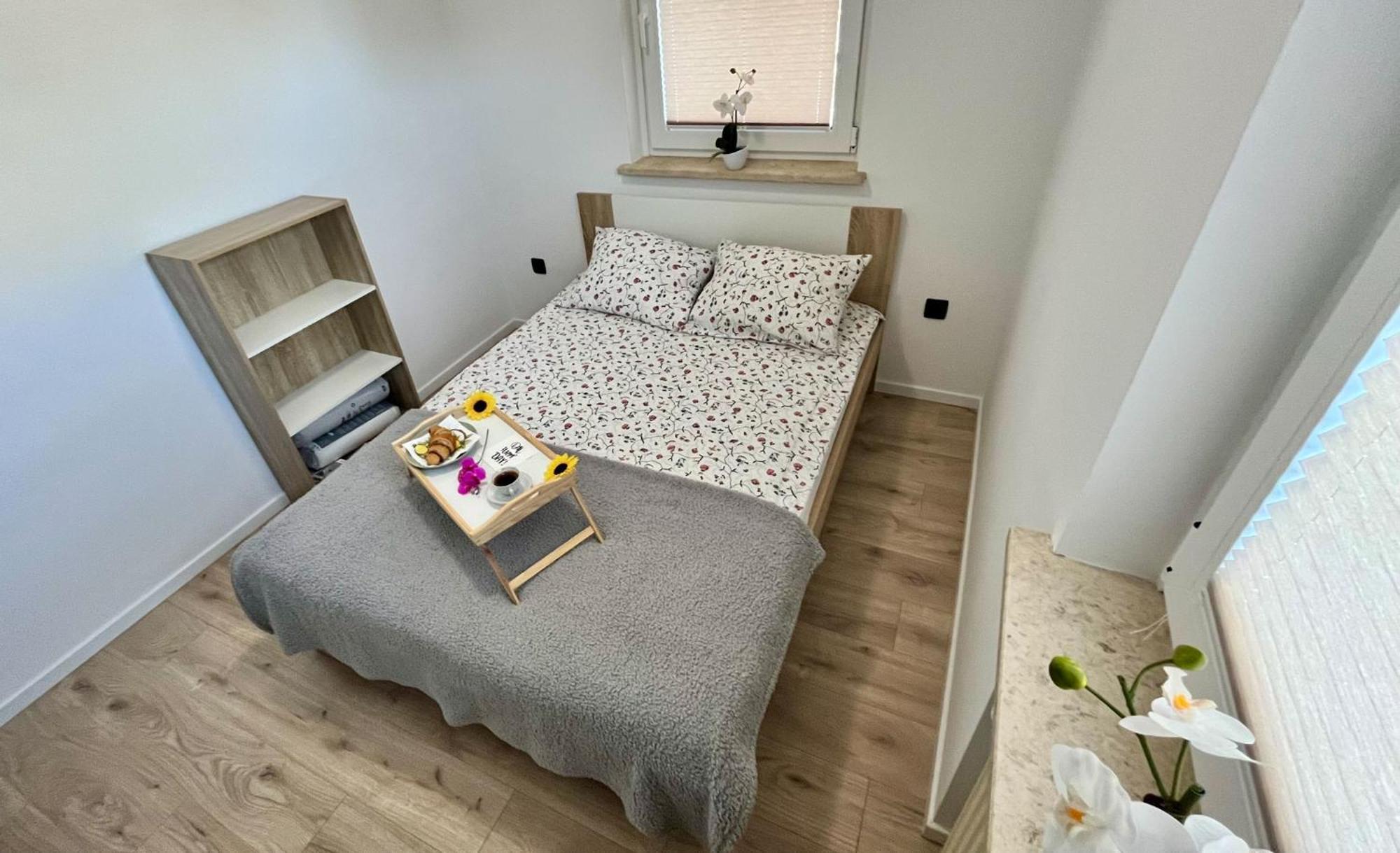 Apartment Mali Raj *