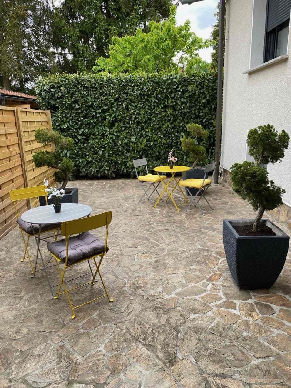 Mali Raj Apartment Menges